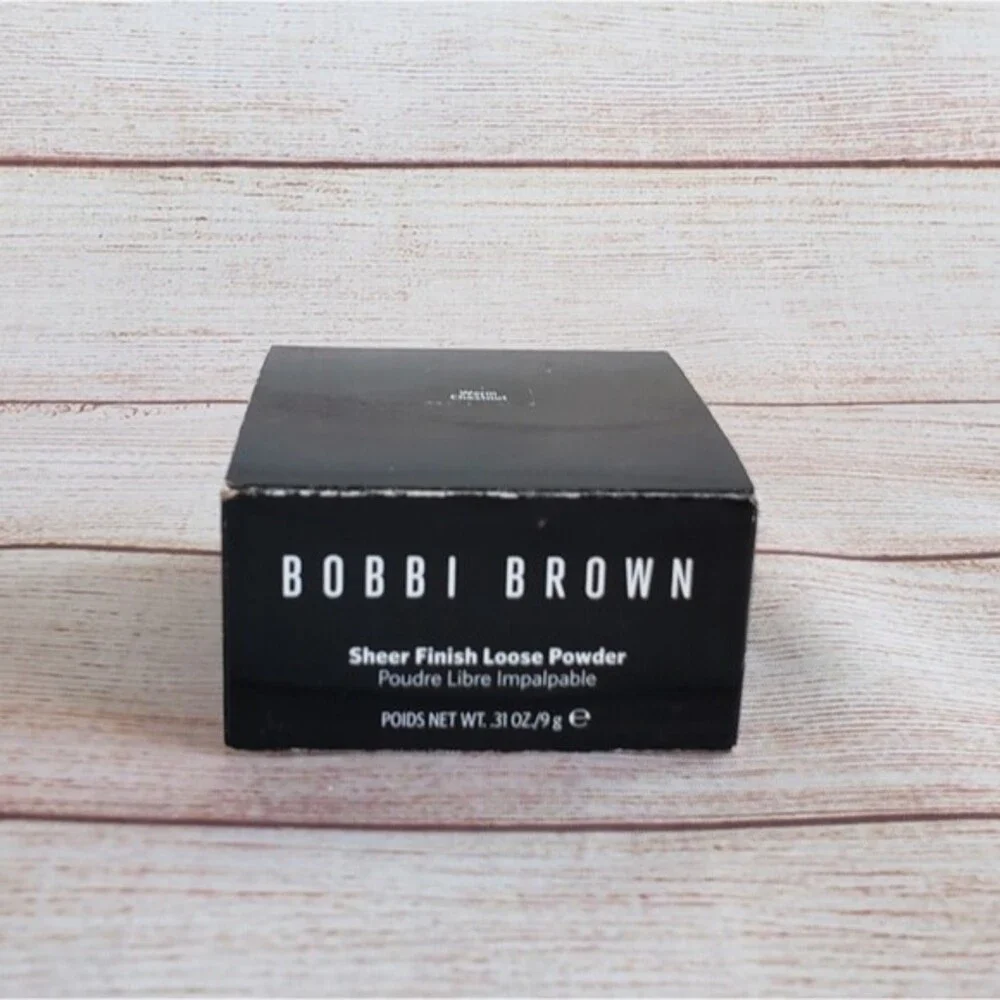 NIB Bobbi Brown Sheer Finish Loose Powder in Warm Chestnut .31oz